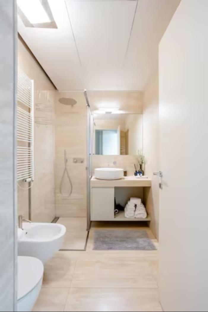 Luxury Apartment Milan Central ภายนอก รูปภาพ
