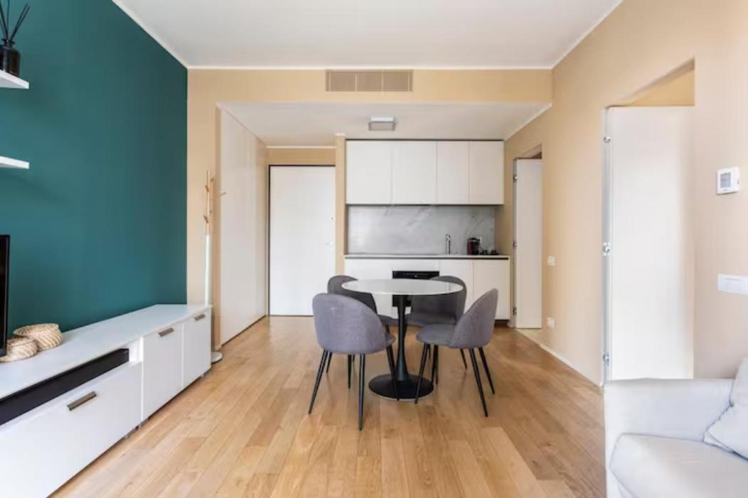 Luxury Apartment Milan Central ภายนอก รูปภาพ