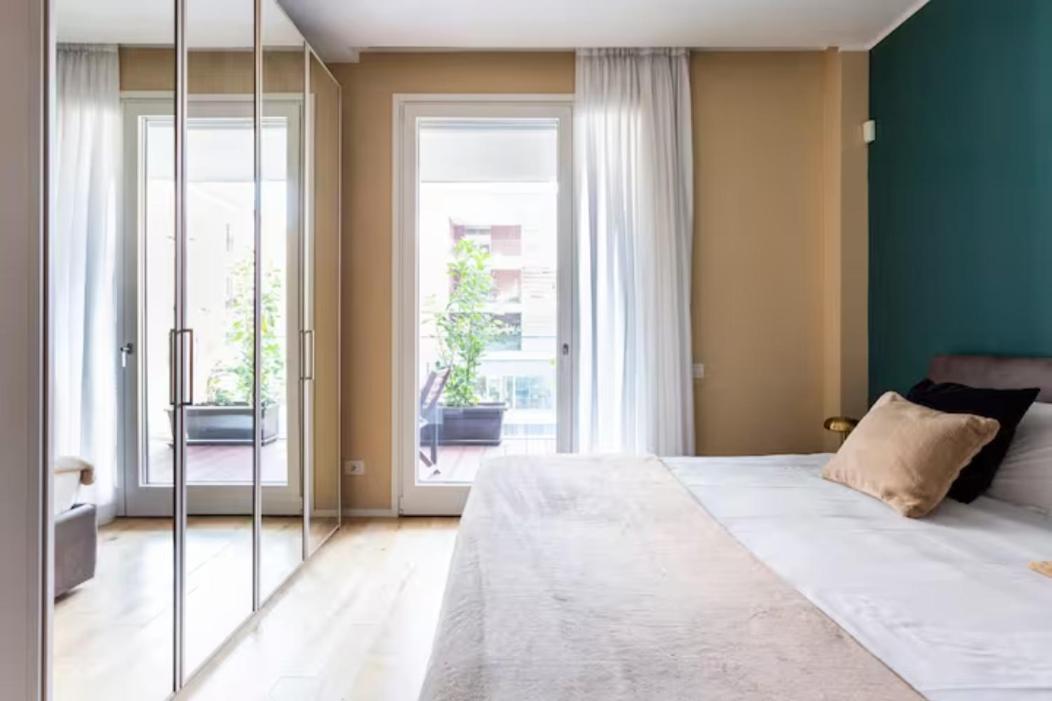 Luxury Apartment Milan Central ภายนอก รูปภาพ