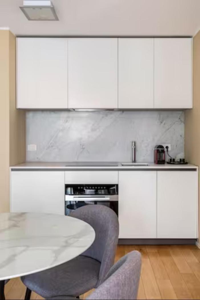 Luxury Apartment Milan Central ภายนอก รูปภาพ